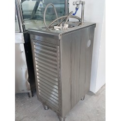 ΕΡΜΑΡΙΟ ΜΕ ΨΥΚΤΗ ΝΕΡΟΥ