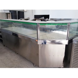 ΘΕΡΜΑΙΝΟΜΕΝΗ ΓΩΝΙΑΚΗ ΒΙΤΡΙΝΑ ΠΙΤΣΑΣ