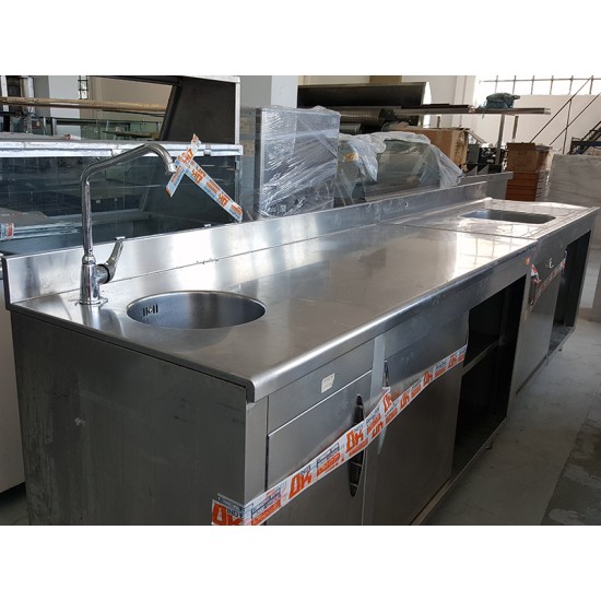 ΠΑΓΚΟΣ ΕΡΜΑΡΙΟ ΜΕ ΓΟΥΡΝΑ