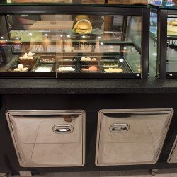 DELICIOUS ΚΑΦΕ ΣΝΑΚ ΜΠΑΡ ΠΕΙΡΑΙΑΣ 