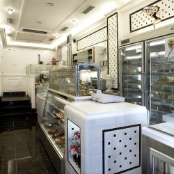 DIVAN ΖΑΧΑΡΟΠΛΑΣΤΕΙΟ ΠΑΛΑΙΟ ΦΑΛΗΡΟ